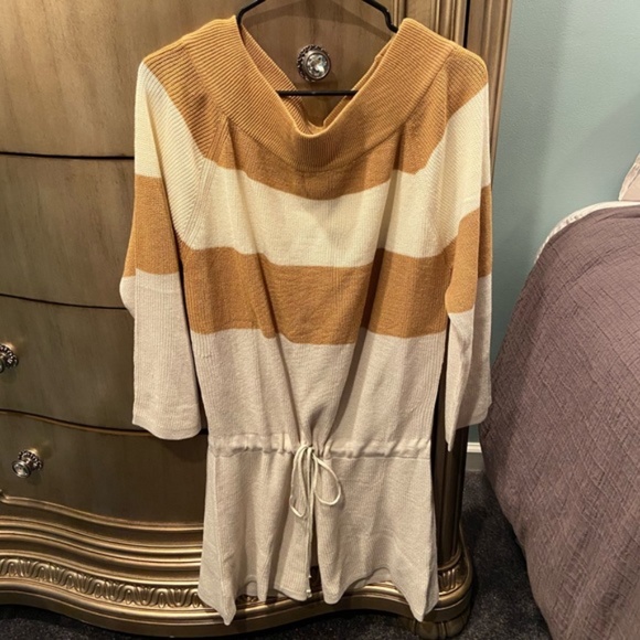 NWT--FASHION NOVA COZIEST SWEATER ROMPER - Picture 5 of 7